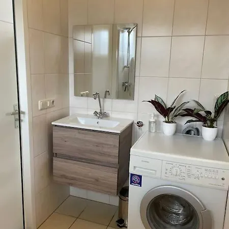 Vrijstaande Bungalow Lely In Op De Veluwe * Пюттен