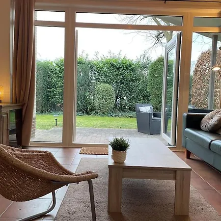 Дом отдыха Vrijstaande Bungalow Lely In Op De Veluwe Пюттен